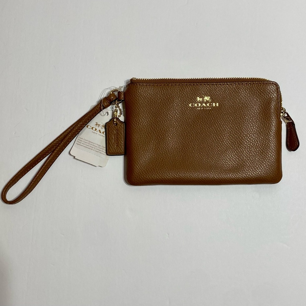 COACH NWT Pebbled Leather Corner Zip Wristlet Wallet Clutch Gold Detailing - Picture 2 of 9